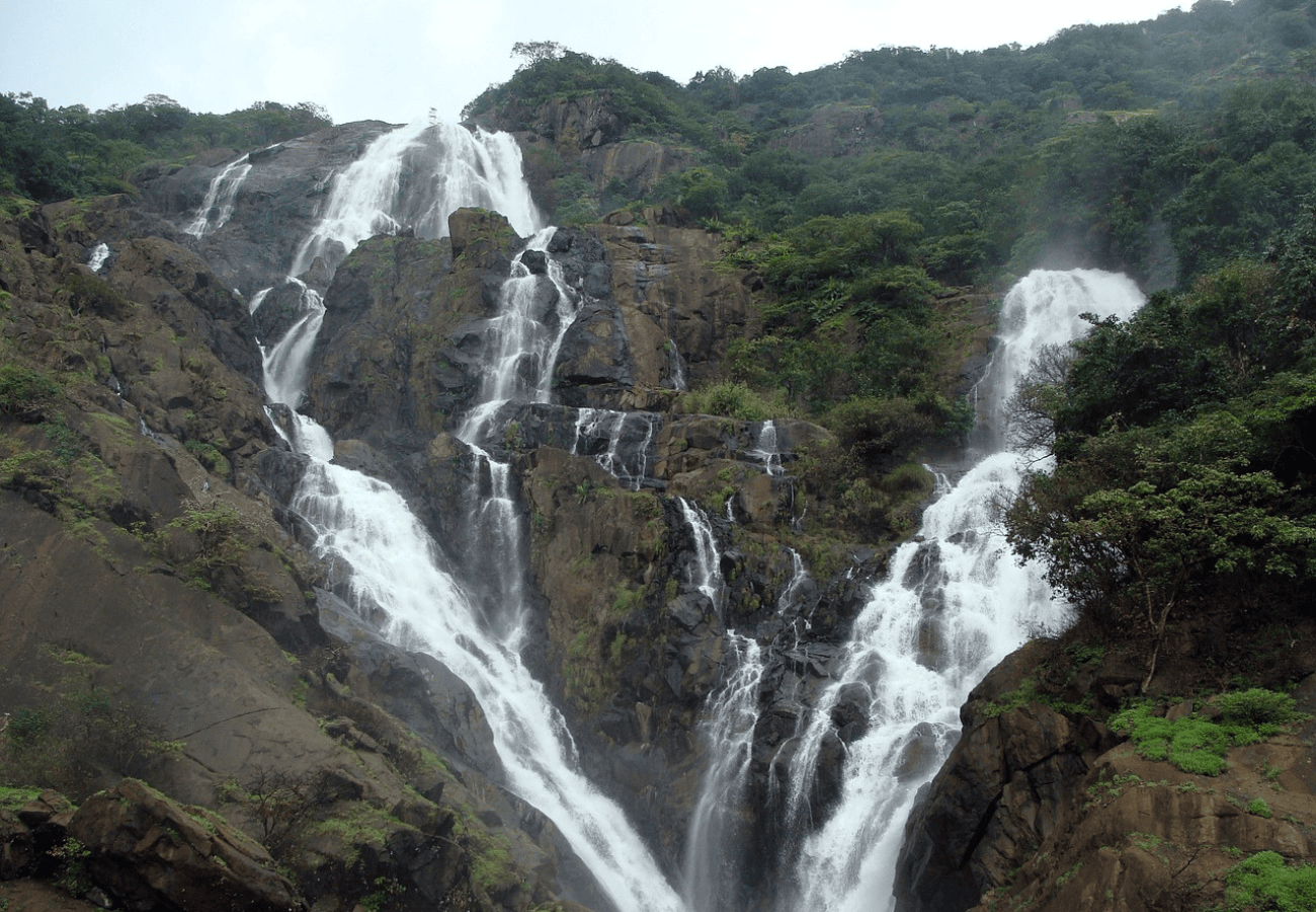 guide-to-visiting-dudhsagar